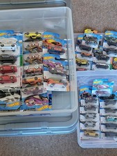 Hot Wheels Cars 5 x Random