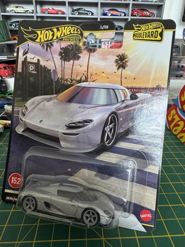 Hot wheels premium - hot,